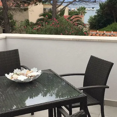4you Apartman Vir